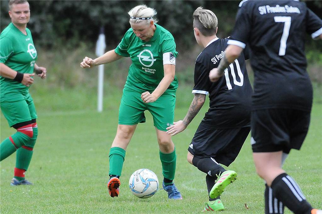 Das sind die Spiele der Castrop-Rauxeler Fußball-Senioren und -Junioren am Wochenende Die Fußballerinnen der Victoria Habinghorst laufen am Sonntag gegen den ASC Leone auf.