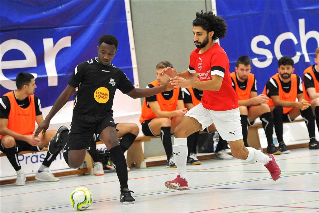 Die Futsaler von Holzpfosten Schwerte haben mit 4:3 gegen die Köln Panthers gewonnen.