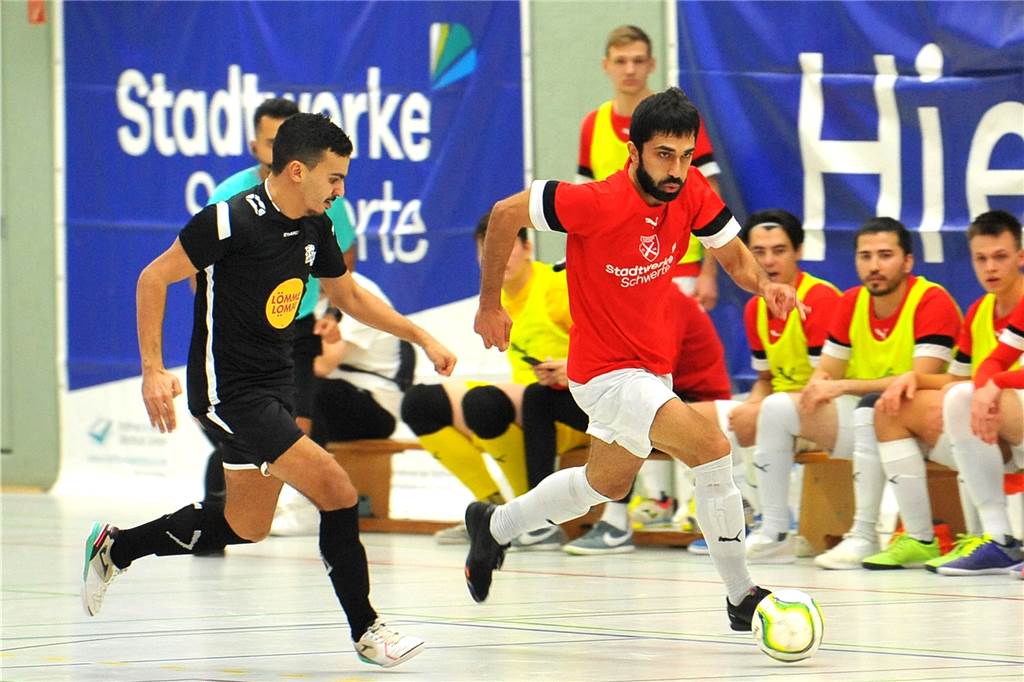 Die Futsaler von Holzpfosten Schwerte haben mit 4:3 gegen die Köln Panthers gewonnen.