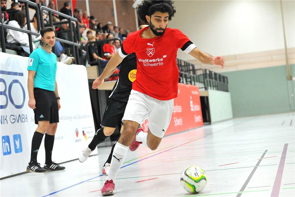 Die Futsaler von Holzpfosten Schwerte haben mit 4:3 gegen die Köln Panthers gewonnen.