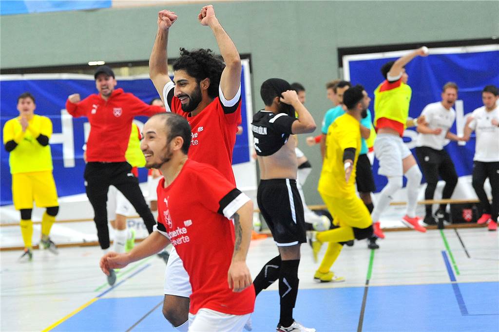 Die Futsaler von Holzpfosten Schwerte haben mit 4:3 gegen die Köln Panthers gewonnen.