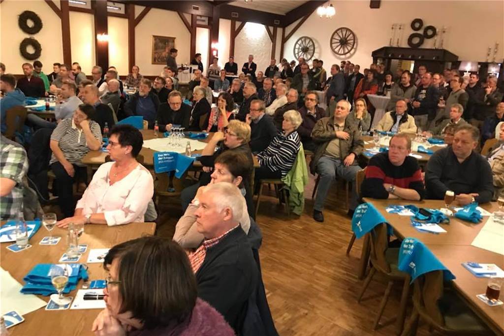 Langsam kommt das schnelle Internet in mehrere Stadtteile von Dorsten Die Gahlener Bürger waren im Oktober 2017 die ersten, die nach einer Info-Veranstaltung im Saal Schult die nötige 40-Prozent-Hürde gerissen haben und sich damit für den Glasfaserausbau entschieden.