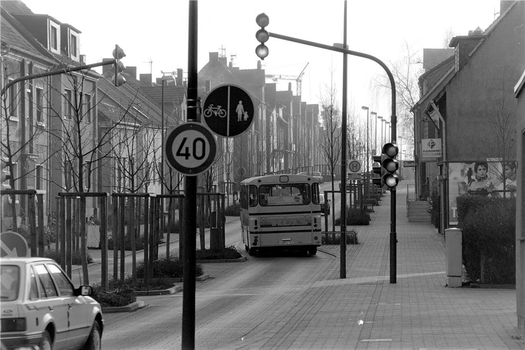 Die Gahmener Straße am 1. Januar 1991.
