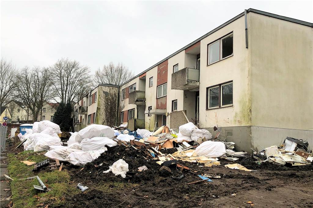 Zu viele Gammelhäuser im Dortmunder Westen: Stadtrat Wilde reicht es Abriss Häuser an an der Neu-Crengeldanz-Straße