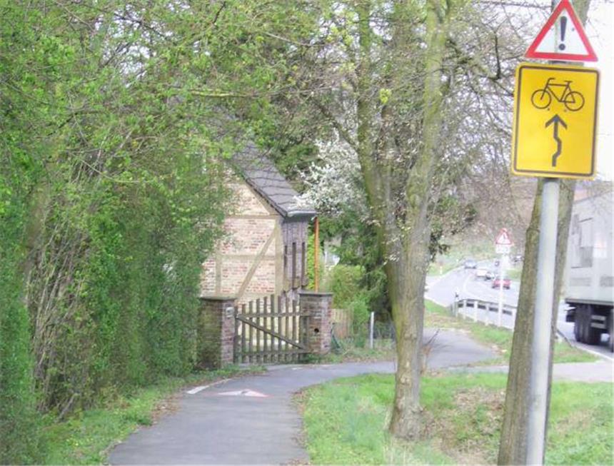 So bewerten Radfahrer die Wege rund um Werne Die gefährliche S-Kurve ist laut Winfried Hoch nur unzureichend gekennzeichnet.