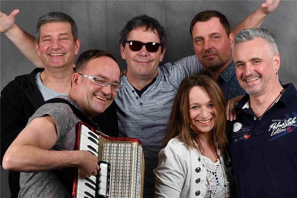 Werner Kapteinat belebt erstmals „kulturelles Niemandsland“ in Dorsten Band "Boat People"