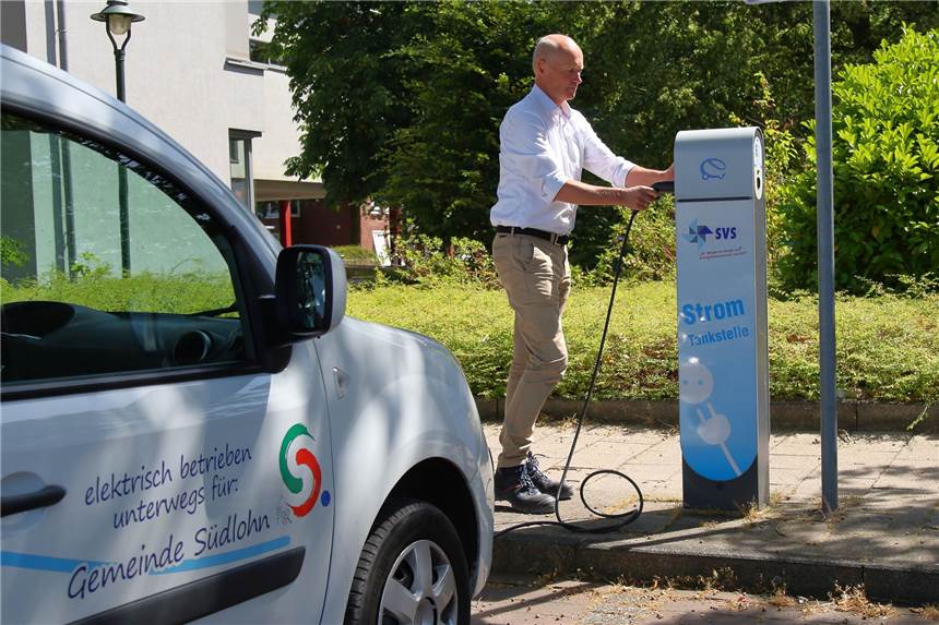 E-Carsharing: Bürger sollen bald Elektroauto der Gemeinde ausleihen können Die Gemeinde Südlohn will ein E-Fahrzeug im Bestand ersetzen und das neue Elektroauto dann auch Bürgern nach dem E-Carsharing-Prinzip zur Verfügung stellen.
