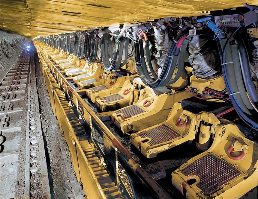 Wie viele Stellen streicht Caterpillar in Lünen? Die Geräte, die Caterpillar für den Bergbau herstellt, kommen auch aus Lünen.