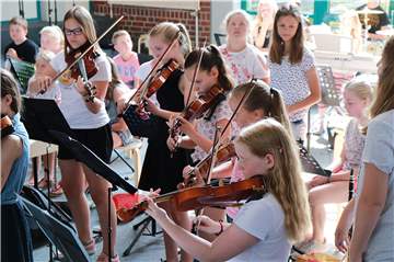 Die Gesamtschule Olfen ist auch ein Ort der Begegnung. Der für den 26. März geplante „Musische Abend Wolfhelmschule on Stage“ fällt aber aus.