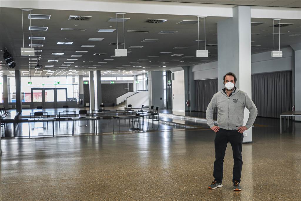 Die Gesamtschule Scharnhorst ist leer am Pädagogischen Tag, denn die Lehrer sitzen größtenteils im Homeoffice und nehmen dort an der Fortbildung auf Distanz teil.