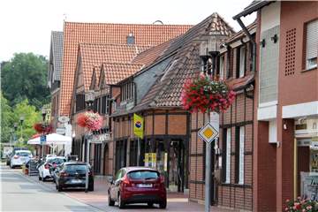 Die Geschäfte in Nordkirchen können auch im Lockdown weiter Kunden begrüßen.