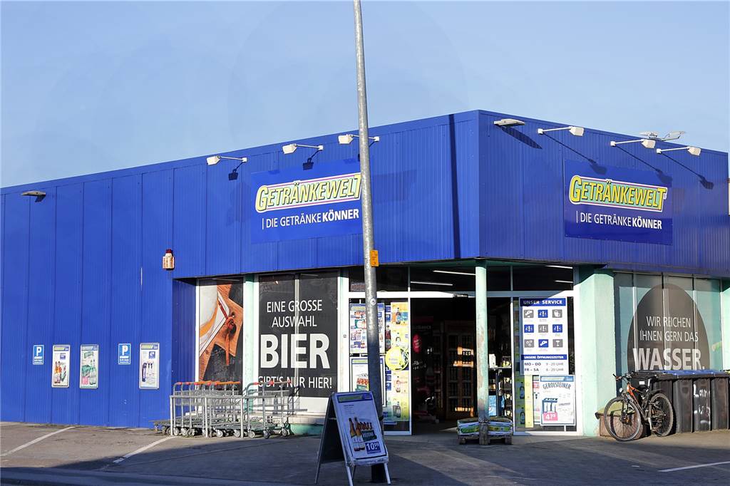 Getränkewelt oder Drogeriemarkt: Harald Kozlowski will bleiben Die „Getränkewelt“ hat eine treue Stammkundschaft. Ein Investor würde auf dem Grundstück gern einen Drogeriemarkt bauen.