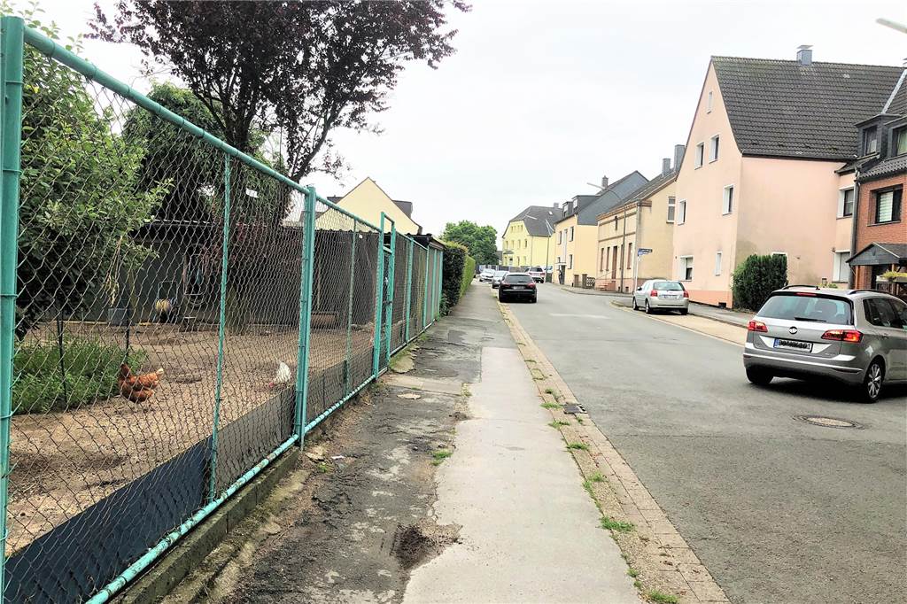 Lärm, Bedrohung, Gewalt: Neuer Angstraum im Dortmunder Westen Die Grabeland-Anlage liegt nur ein Steinwurf von Wohnhäusern entfernt.