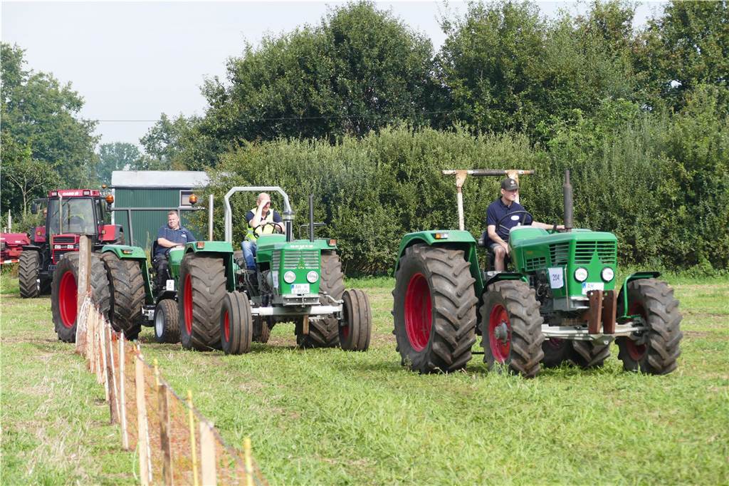 Die Grenzland-Oldies hatten zum Oldtimer-Treffen mit Trecker-Teck eingeladen. Rund 70 alte Fahrzeuge präsentierten sich zwei Tage den Besuchern.