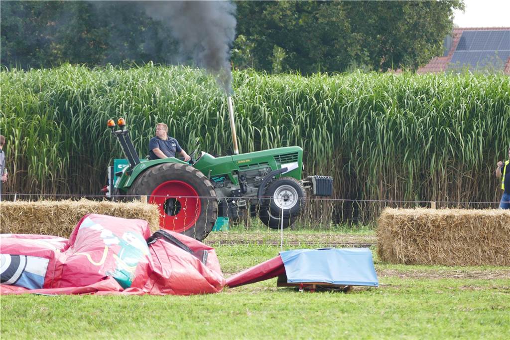 Die Grenzland-Oldies hatten zum Oldtimer-Treffen mit Trecker-Teck eingeladen. Rund 70 alte Fahrzeuge präsentierten sich zwei Tage den Besuchern. 