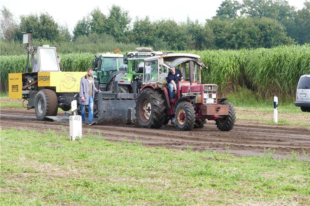 Die Grenzland-Oldies hatten zum Oldtimer-Treffen mit Trecker-Teck eingeladen. Rund 70 alte Fahrzeuge präsentierten sich zwei Tage den Besuchern. 