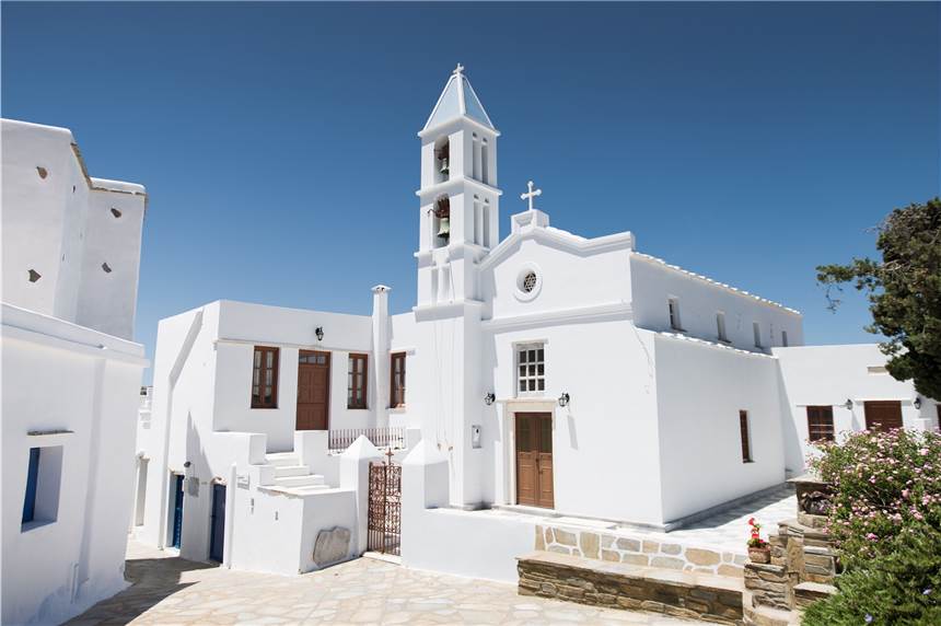 Für Emma Brinkmann geht es ein Jahr nach dem Abschluss auf die griechische Insel Tinos Die griechische Insel Tinos: Hier macht Emma Brinkmann Ende September ein Praktikum.
