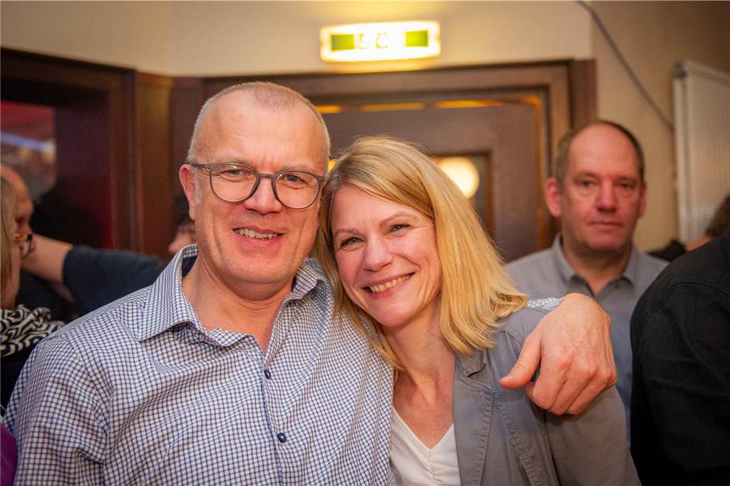 Die große Silvesterparty im Café Zental: Nach dem fröhlichen Feiern bestaunten die Gäste das eindrucksvolle Feuerwerk in der Stadt. Danach wurde noch bis in den frühen Morgenstunden gefeiert.