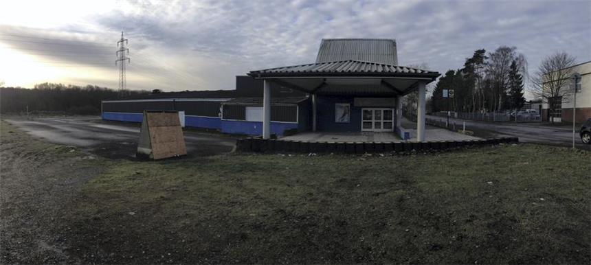 Setzt Selm bei Flüchtlingen doch auf Container? Die Großraum-Diskothek Easy Danceclub an der Industriestraße