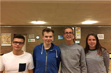 Die Gründungsmitglieder des Ehemaligenvereins der JCS (von links): Leon Stephan (2. Vorsitzender), Sebastian Kurz (Geschäftsführer), Luis Wulfert (Vorsitzender), Nele Bauhaus (Kassenwartin)