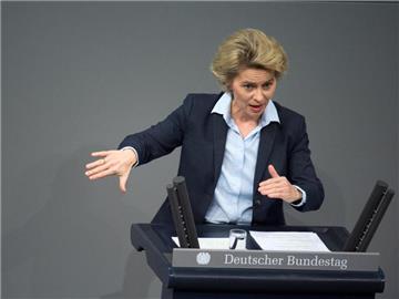 Die Grünen im Bundestag warfen Ursula von der Leyen vor, «bei Beschaffungen nach der Pfeife der Rüstungsindustrie» zu tanzen. Foto: Bernd von Jutrczenka/Archiv
