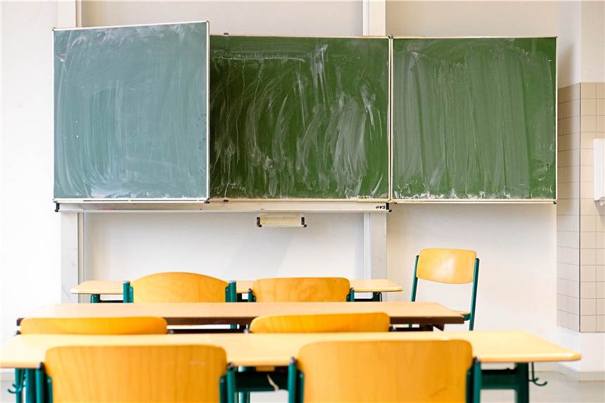 Schulen in „sehr gutem Zustand“ - Stadt Lünen zückt den Rotstift Die Grundreinigung der Lüner Schulen entfällt dieses Jahr. Das sehen viele Schulen kritisch.