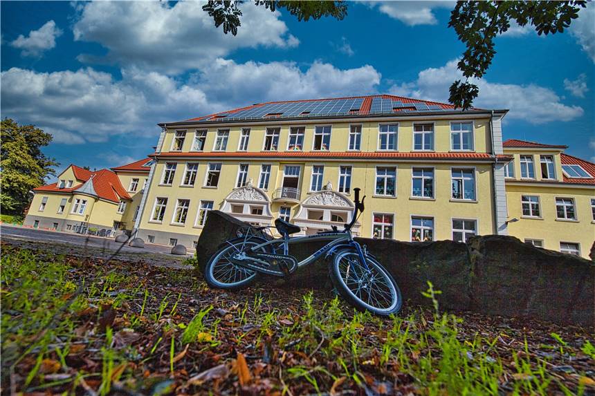 OGS Am Busch: Warum Quarantäne für einige erst einmal nötig bleibt Die Grundschule Am Busch in Ickern im August 2020: Sie hat schon ruhigere Tage erlebt als die Corona-Woche nach dem Ende der Ferien.
