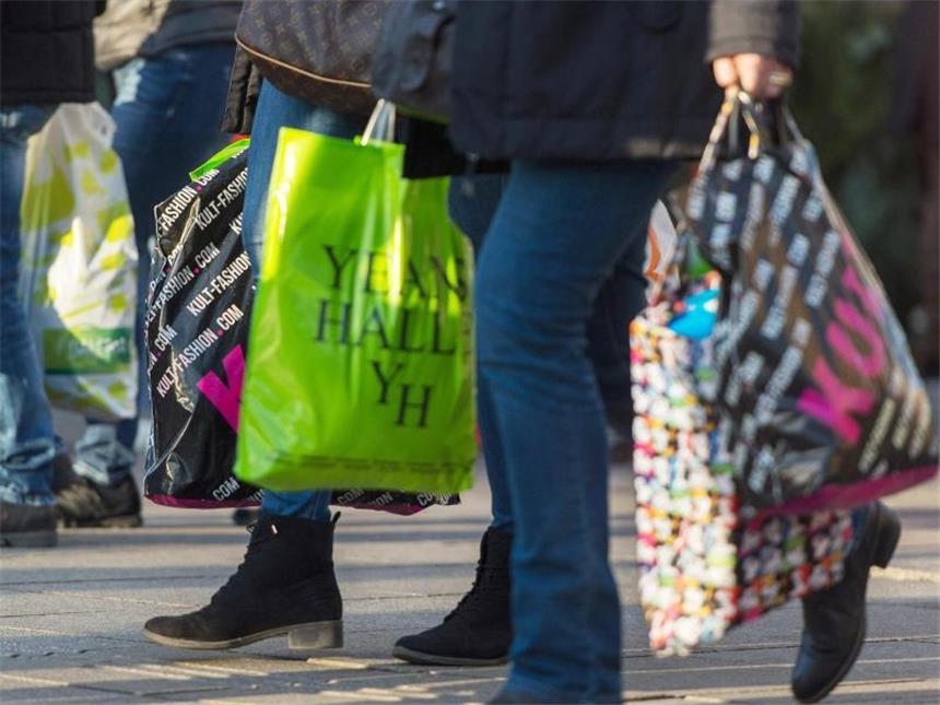 Einzelhandel setzt auch im Juli mehr um Die gute Lage auf dem Arbeitsmarkt sorgt für anhaltenden Optimismus der Verbraucher. Foto: Nikolai Huland