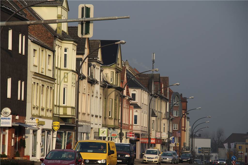 Haushaltsdebatte in Selm: „Wir rasen mit Vollgas auf den Abgrund zu“ Die Häuser an der Kreisstraße ohne Gutachten zu kaufen, hält die FDP für einen Fehler der Stadt Selm.