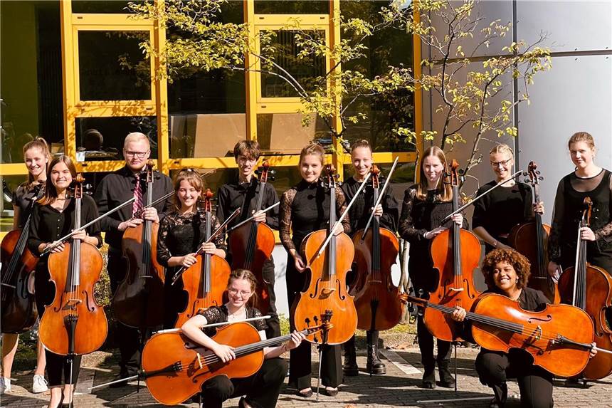 Halternerin holt wieder ersten Preis beim Bundeswettbewerb Die Halternerin Dorothea Zurhove (5. v. r.) war mit ihrem Ensemble beim Bundeswettbewerb von Jugend musiziert erneut erfolgreich.