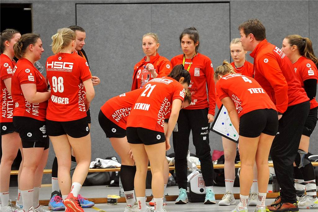 Topspielerinnen geben HSG Schwerte/Westhofen ihr Ja-Wort - und es kommen drei Neuzugänge Die Handballerinnen der HSG Schwerte/Westhofen sind für nächste Saison gut aufgestellt.