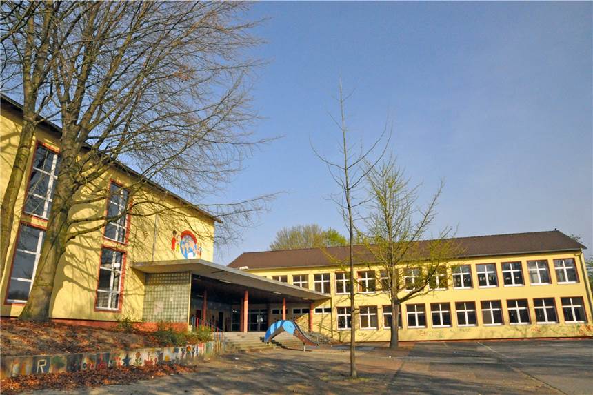 Millionen Euro für Aufwertung eines Stadtteils: Schule wird Bürgerzentrum Die Harkortschule in Merklinde.