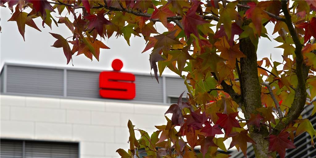 Kreditinstitute: Denkt positiv und vor allem an die Kunden Die Hauptstelle der Sparkasse an der Lippe in Lünen.