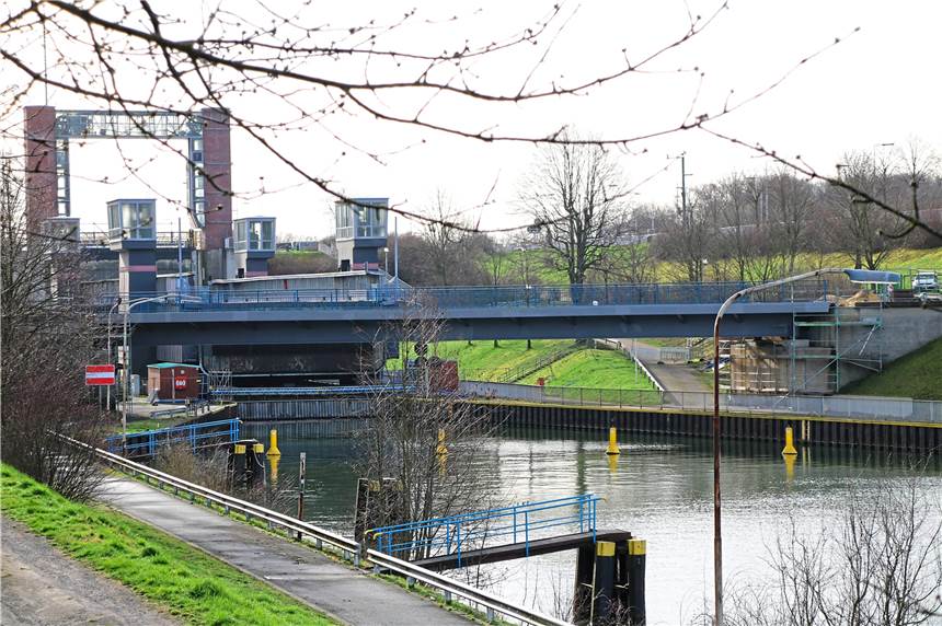 Die Hebewerksbrücke am Schiffshebewerk Henrichenburg ist immer noch nicht fertig. Nun gibt es einen neuen Termin für die Verkehrsfreigabe.