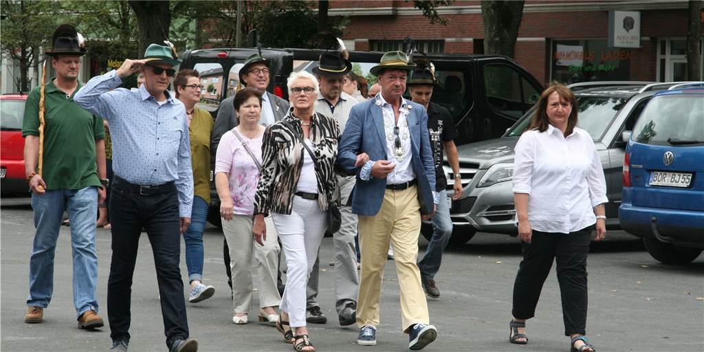 Ein Schützenfest in Dorsten steht in der bisherigen Form vor dem Aus Marschierende Hervester Schützen