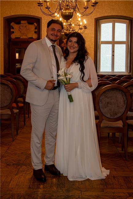 Rund 800 Gäste zur Hochzeit: Aleyna Türedi und Cenk Erenoglu heiraten Die Hochzeitsreise führt das Ehepaar nach Bali.
