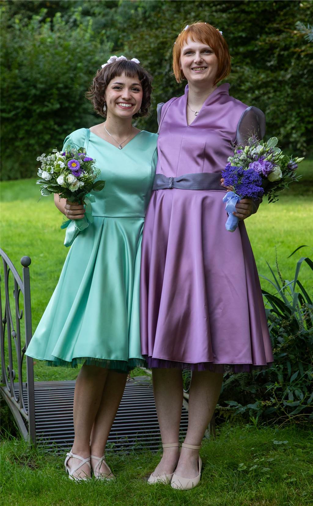 Doppelter Heiratsantrag ging Hochzeit voraus: Nora und Sophia Die Hochzeitsreise zogen Nora (l.) und Sophia kurzerhand vor.