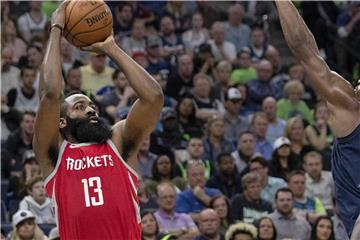 Die Houston Rockets um Superstar James Harden (l) gewannen in Minneapolis. Foto: Carlos Gonzalez/Minneapolis Star Tribune