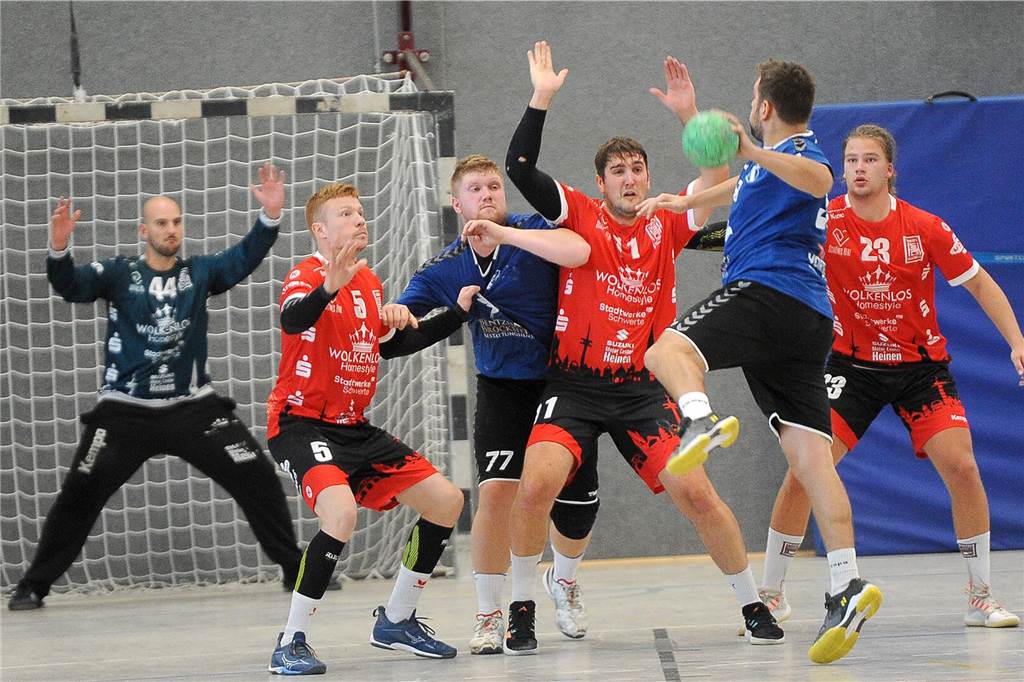 Die HSG Schwerte/Westhofen hat gegen die 2. Mannschaft TV Brechten mit 23:22 gewonnen.