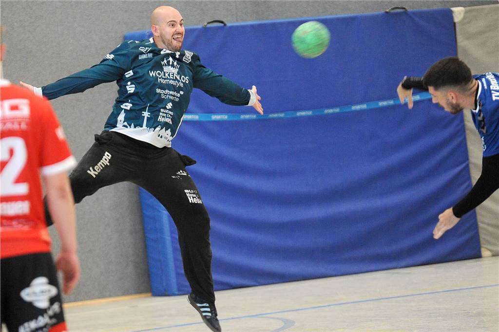 Die HSG Schwerte/Westhofen hat gegen die 2. Mannschaft TV Brechten mit 23:22 gewonnen.