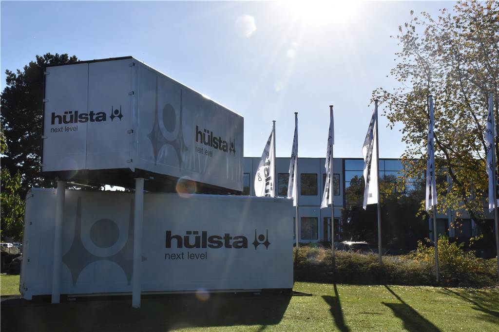 Hülsta-Geschäftsleitung hat am Dienstag, 18. Oktober, die rund 580 betroffenen Mitarbeiterinnen und Mitarbeiter über die Einleitung einer Eigeninsolvenz informiert.