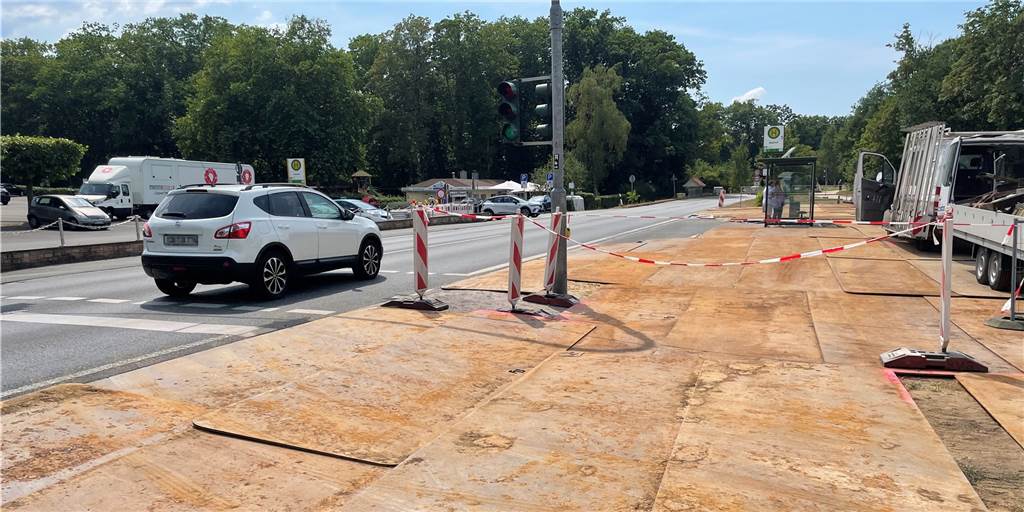 Die „Möwe“ kommt: Hullerner Straße und Flaesheimer Damm gesperrt Die Hullerner Straße und der Flaesheimer Damm werden für mehrere Tage gesperrt. Ein Schwertransport liefert das Fahrgastschiff "Möwe" über beide Straßen an.