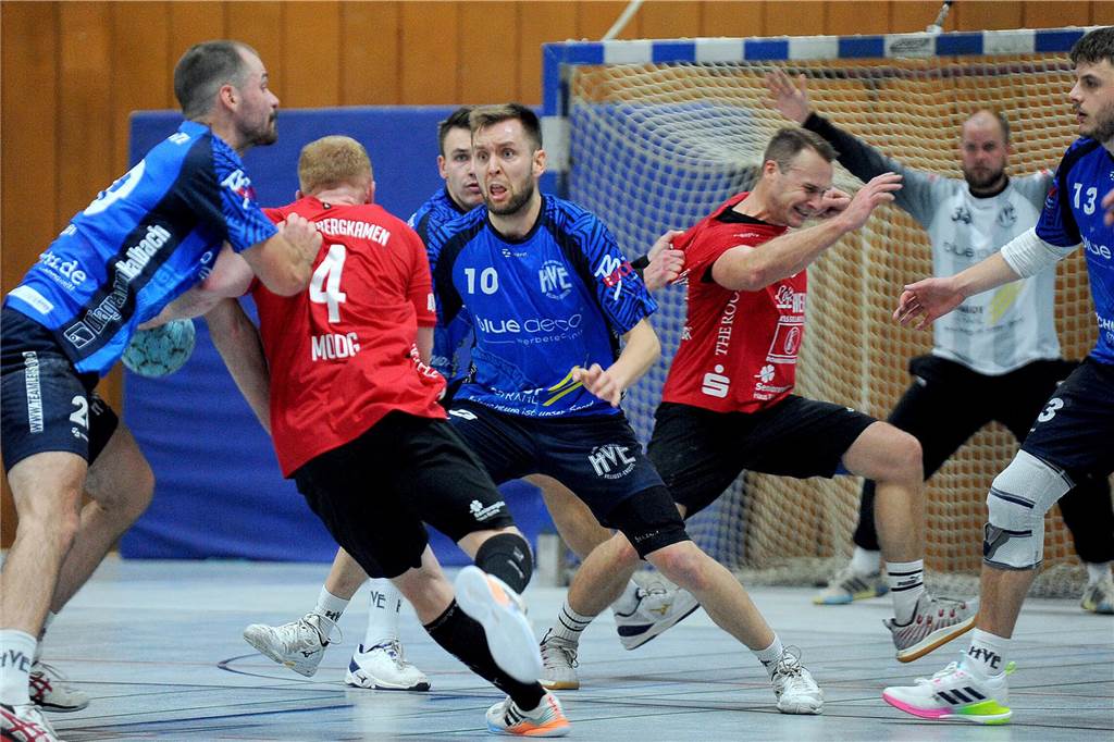 Die HVE Villigst-Ergste hat gegen den HC TuRa Bergkamen mit 25:28 verloren.