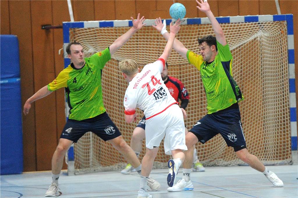 Die HVE Villigst-Ergste hat mit 30:27 gegen die 2. Mannschaft des TuS Ferndorf gewonnen.