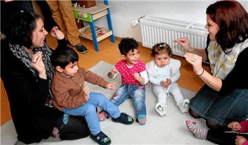 Die Idee der "Kinderstuben", der Betreuung von neun Kindern bis vier Jahre von drei Fachkräften, ist in Dortmund entwickelt und mit einem Preis ausgezeichnet worden. Kinderstuben können sich die Grünen auch in Lünen vorstellen.