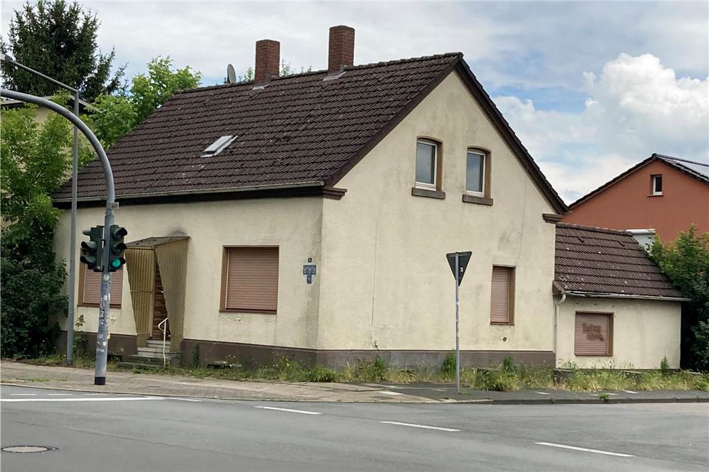 Zwangsversteigerung in Herten: Einfamilienhaus kommt unter den Hammer Außenansicht des Hauses an der Hertener Jägerstraße 51, das im August 2024 zwangsversteigert werden soll.