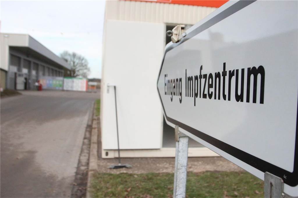 Corona-Liveblog: Mehr Infizierte, Inzidenz angestiegen, ein weiterer Todesfall Die Impfterminvergabe für die Geburtsjahrgänge 1950 und 1951 ist heute (23. April) im Impfzentrum Velen gestartet.
