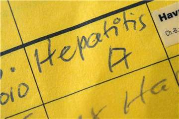 Die Impfung gegen Hepatitis A wird Personen empfohlen, die ein besonderes Ansteckungsrisiko haben. Foto: Andrea Warnecke/dpa-tmn