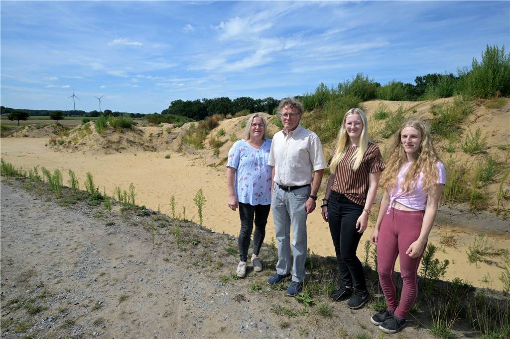 Zwangspause bei Olfener Wohnmobilstellplatz: „Jetzt kurbeln wir wieder an“ Die Initiatoren des Projekts: Familie Schulze Kökelsum mit Erika, Franz-Joseph und den Töchtern Jasmin und Madelaine.