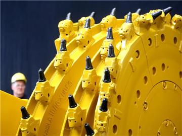 Die Investitionen der Unternehmen in Maschinen und Anlagen sind 2017 gestiegen. Foto: Roland Weihrauch